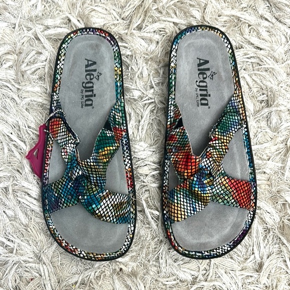 NWOB Alegria Violet Multi Floral Snake Leather Slip-On Sandals Sz EU 39 US 8.5 - Picture 7 of 14